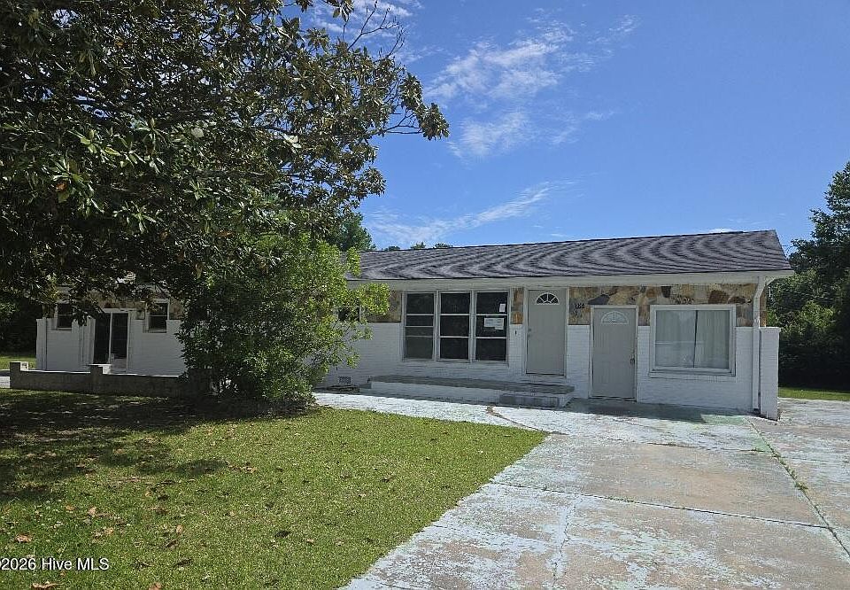 1st image of 226 Great Neck Landing Road