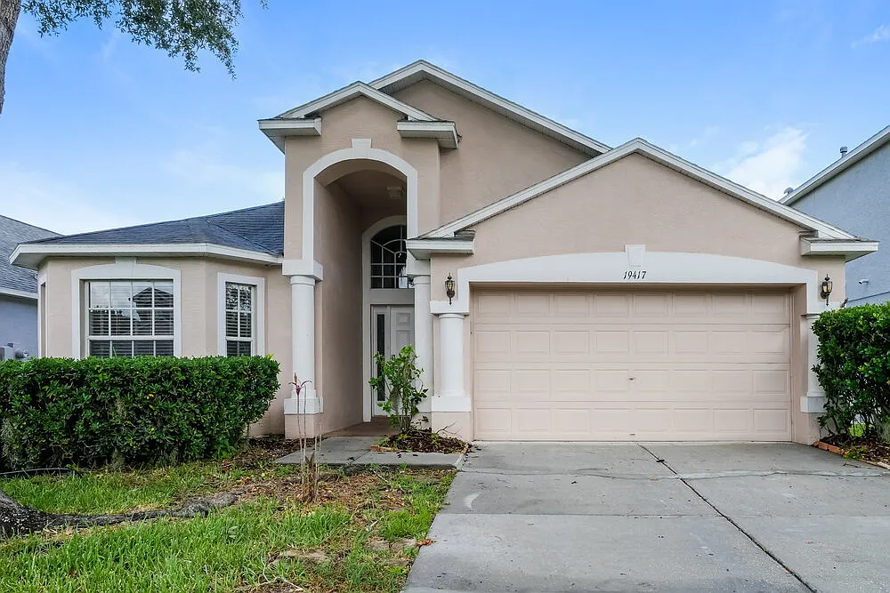 4 bed, 3.0 bath, 1827 sqft, $2,575 — Photo 1