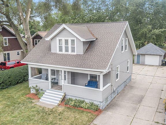 3rd image of 5689 School Ave