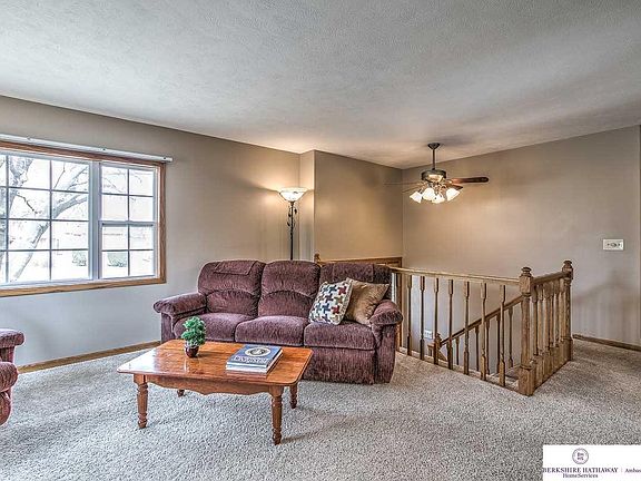 4th image of 9813 Manderson St