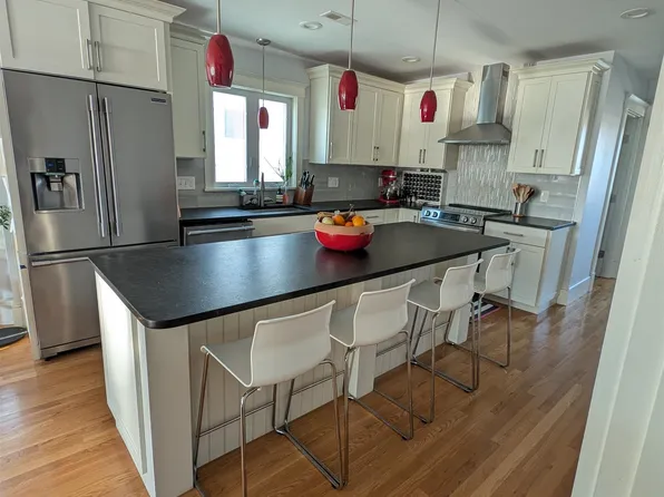 29 Cameron Ave Unit 2, Cambridge, MA 02140
