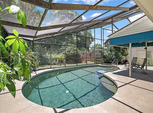 14 Hibiscus Ct, Eustis, FL 32726