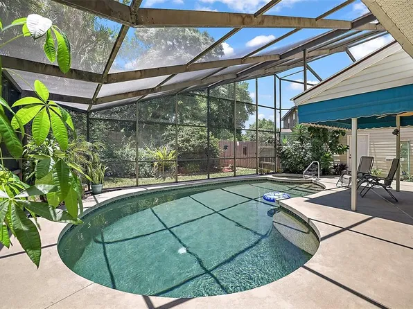 14 Hibiscus Ct, Eustis, FL 32726