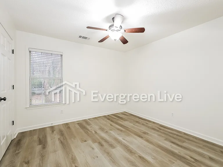 5990 Armistead St — Photo 8