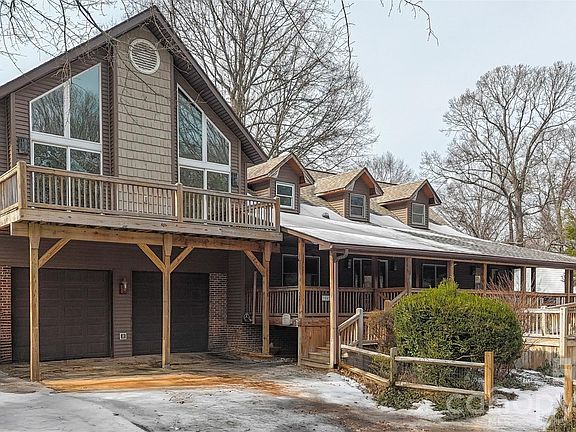 2nd image of 1842 Rock Springs Cir
