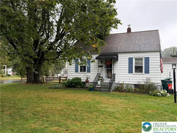 2500 Hermitage Ave, Easton, PA 18045