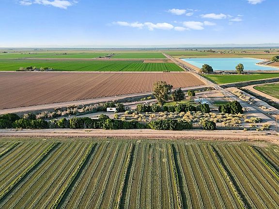 3rd image of 2465 Meloland Rd #1