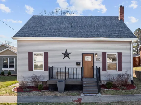 421 S Main St, Waterloo, IL 62298