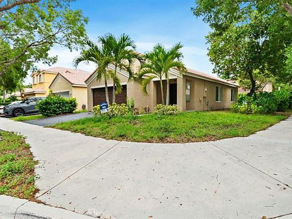 3rd image of 4498 Dogwood Cir #4498