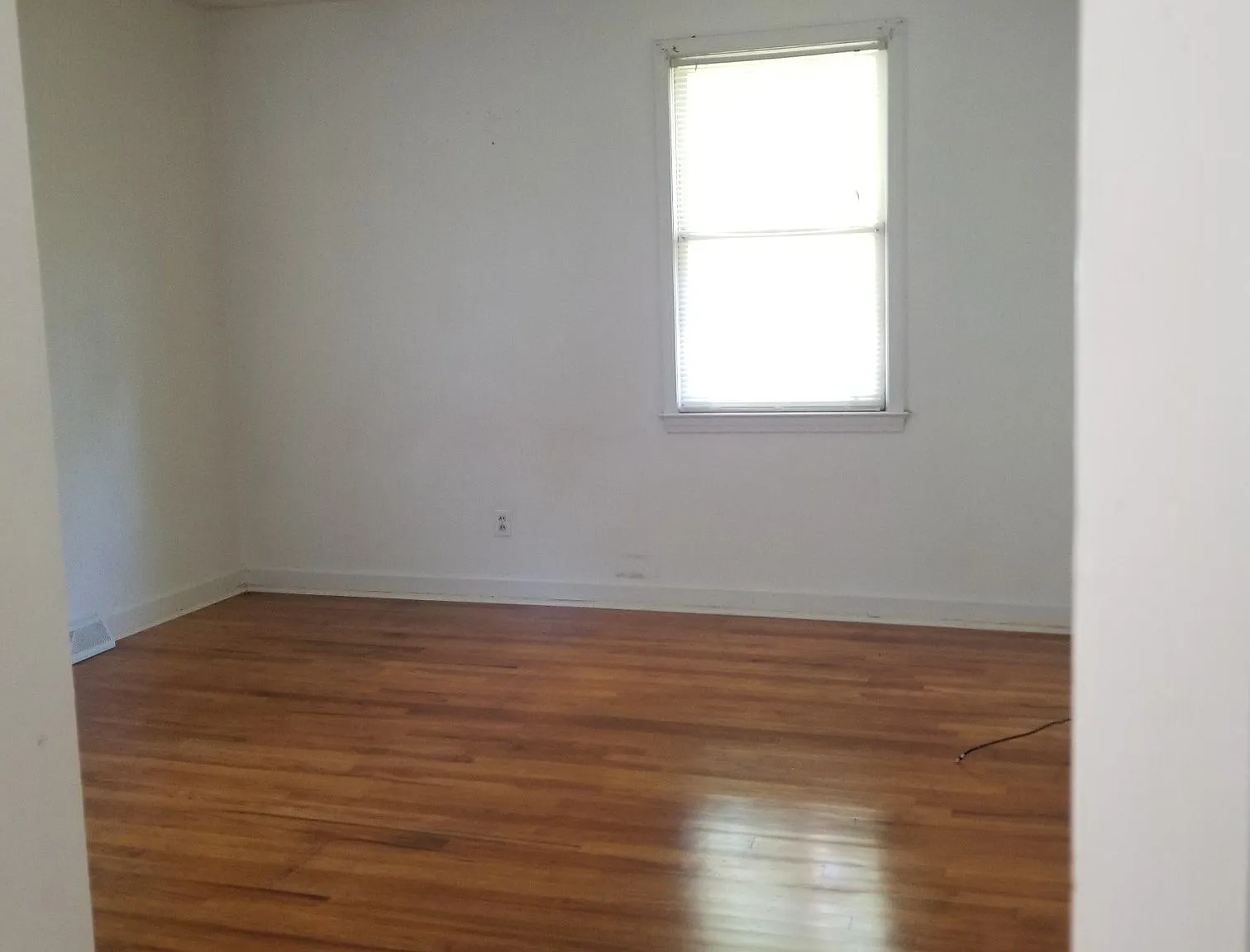 3 bed, 1100 sqft, $1,675 — Photo 3
