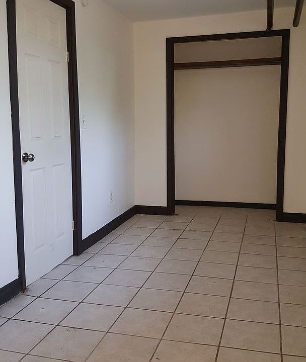 2nd image of 286 Elk St Floor 1