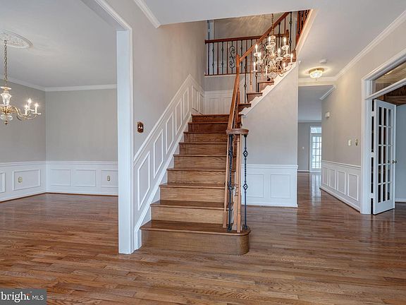 5th image of 5818 Valley View Dr