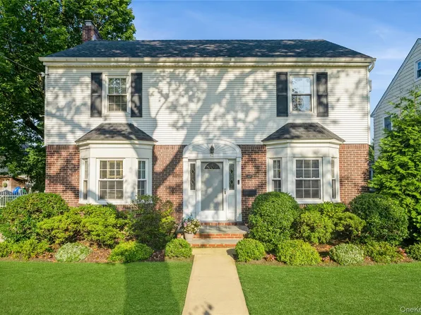 47 Orchid Street, Floral Park, NY 11001