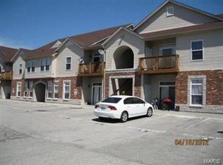 1236 Garden Cir #P, Saint Louis, MO 63125
