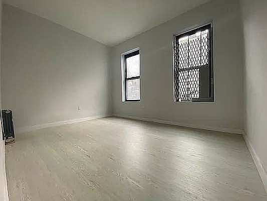 2nd image of 520 W 175th St #16