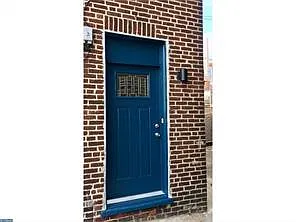 Building Photo - 2801 S 16th St #2
