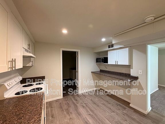 3rd image of 6217 S Huson St Unit B
