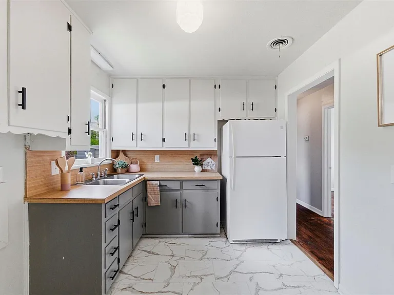 1308 Rose Ave — Photo 6