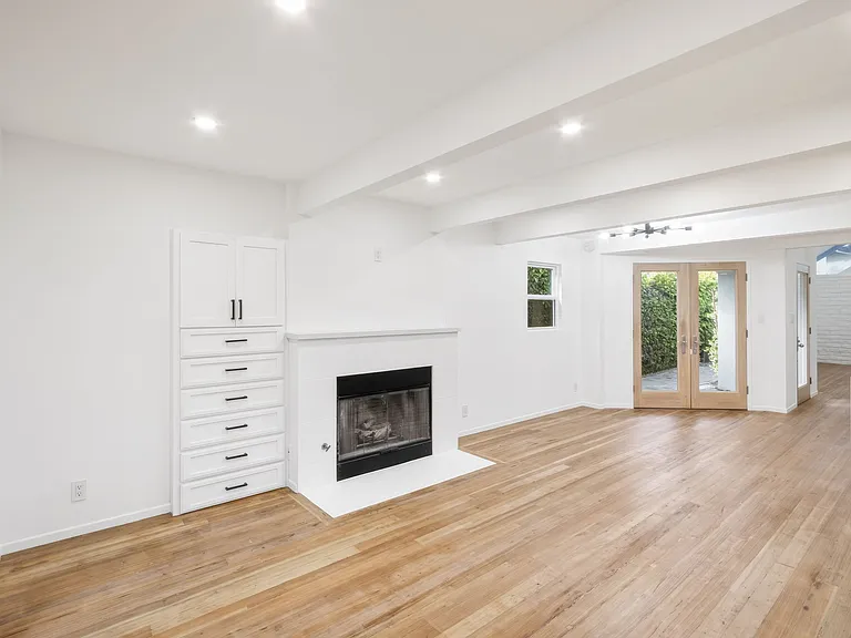 404 Prospect St — Photo 8