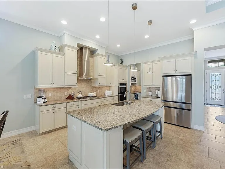 9446 Lagomar Ct — Photo 8