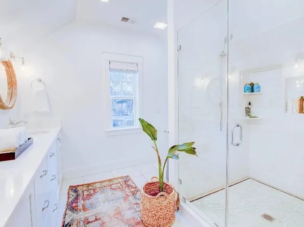 104 Live Oak Ave, Charleston, SC 29407
