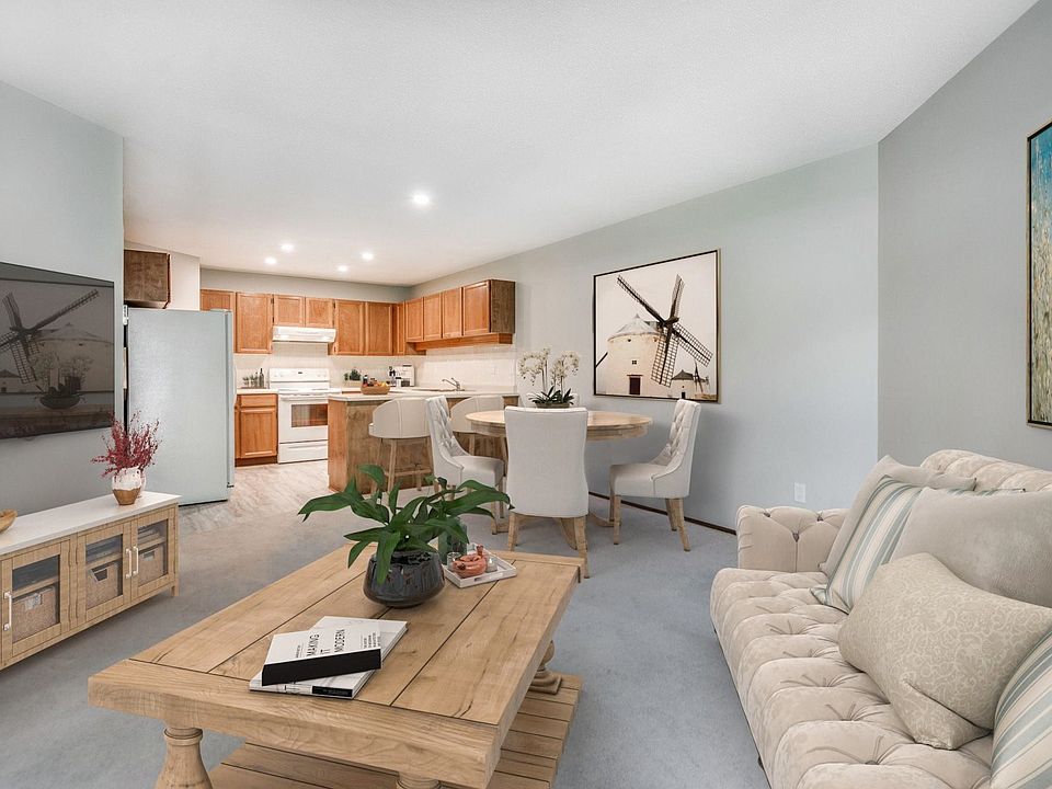 1st image of 13858 102nd Ave #102