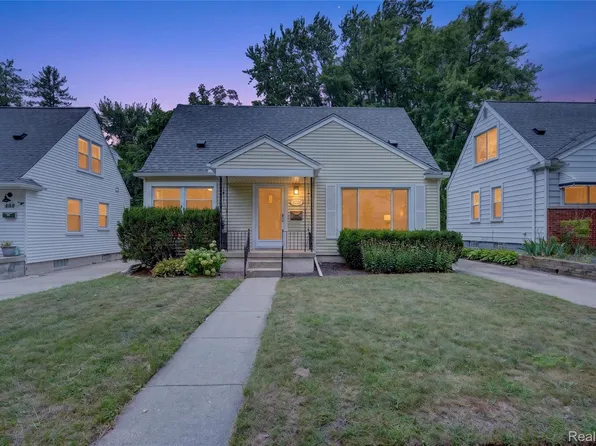 326 Walnut Ave, Royal Oak, MI 48073