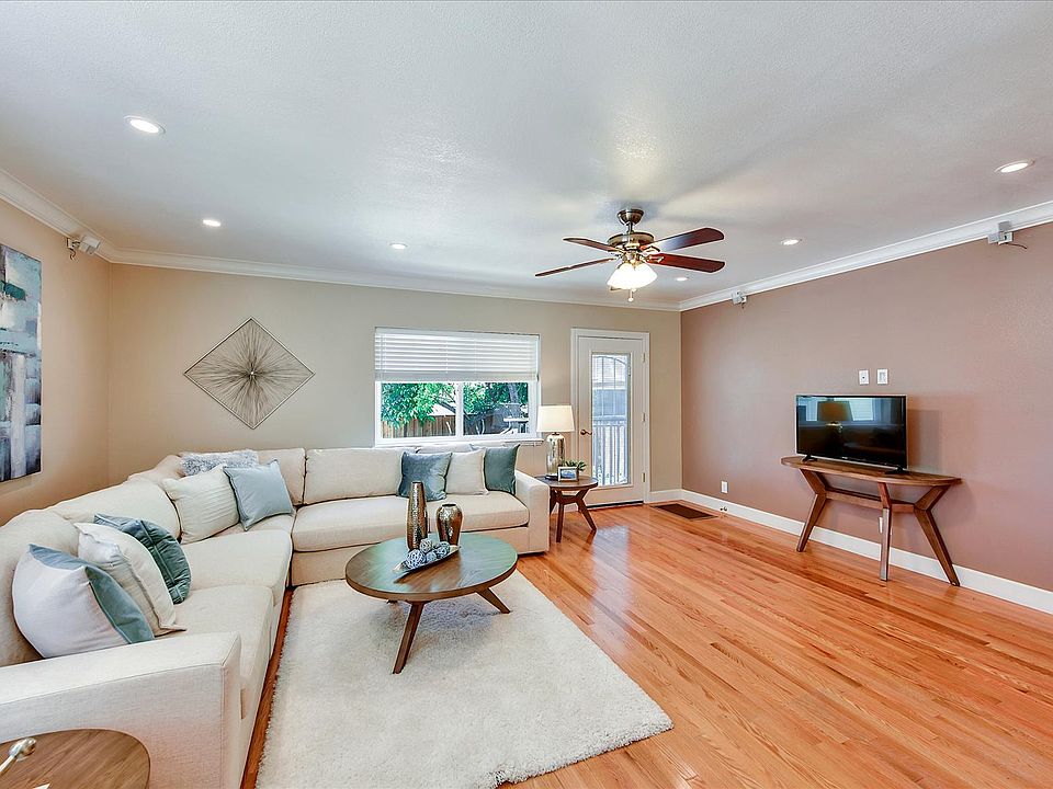 1st image of 580 Dowling Blvd #C