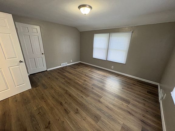 5th image of 1404 N Broadway St #A