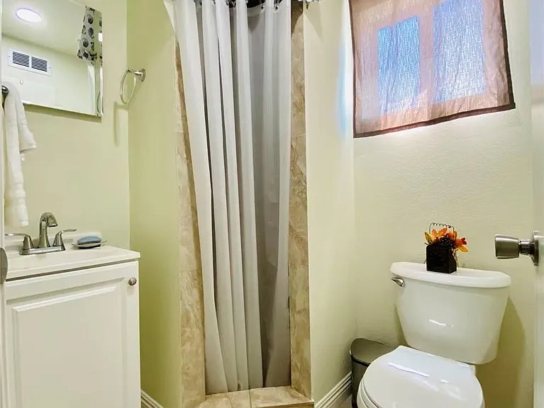 6576 Moonshadow Cir — Photo 10