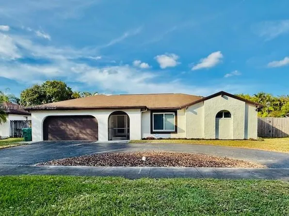 11511 SW 52nd St, Cooper City, FL 33330