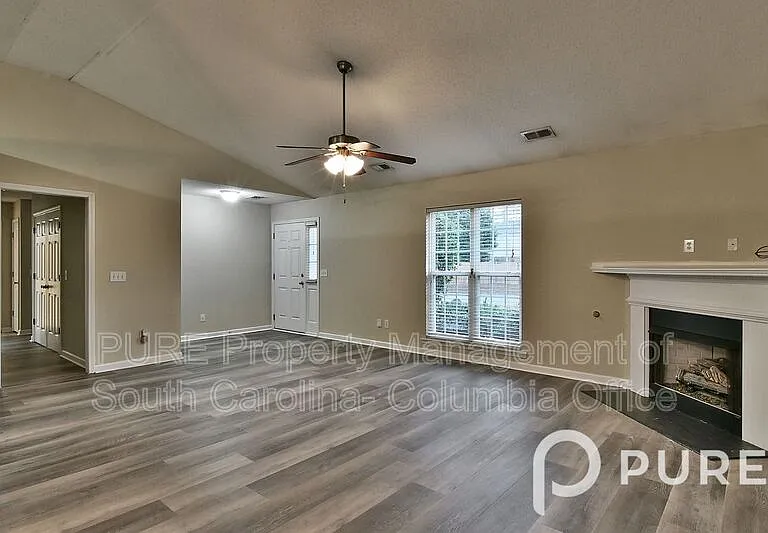 321 Downs Dr — Photo 18