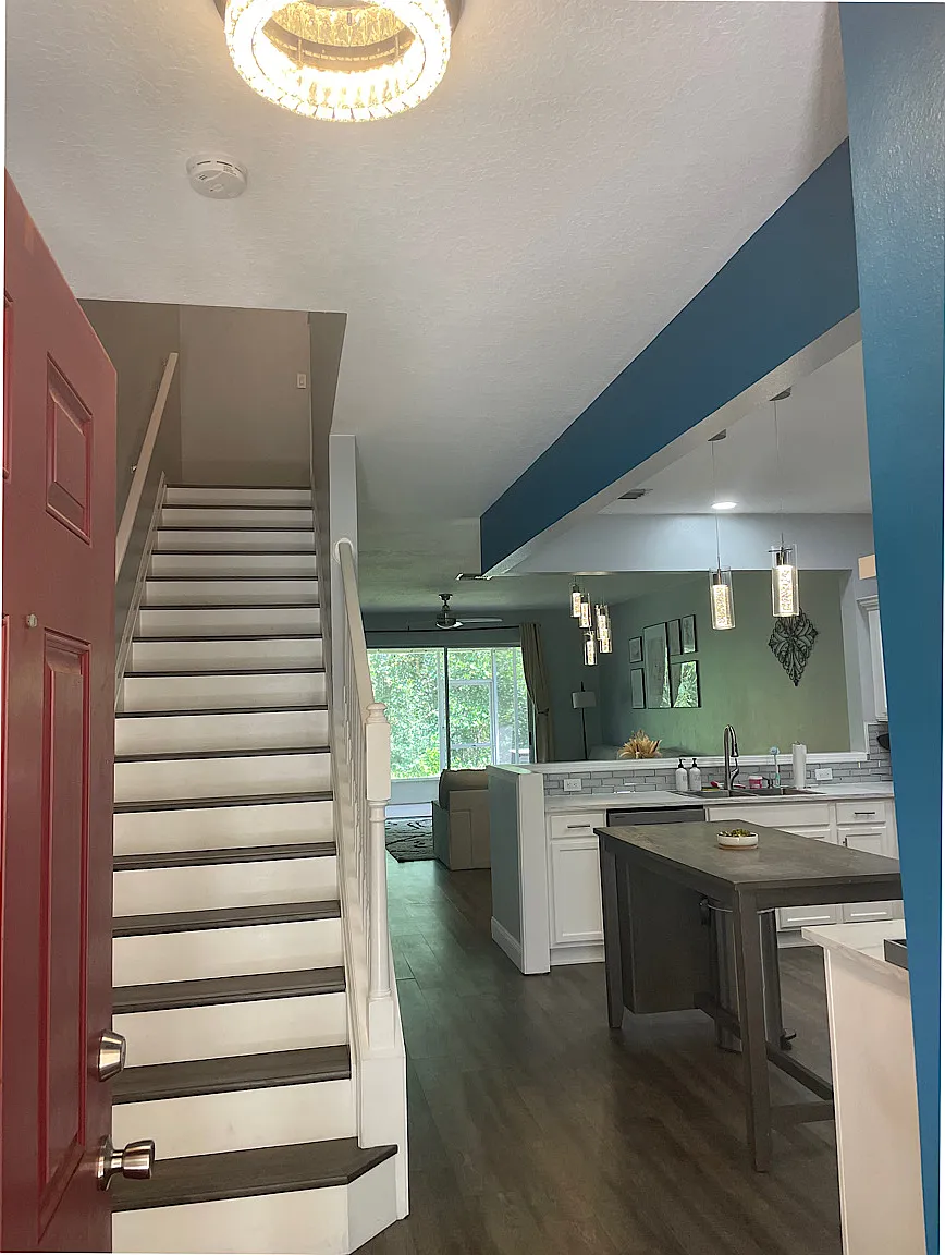 2 bed, 2.5 bath, 1574 sqft, $2,200 — Photo 2