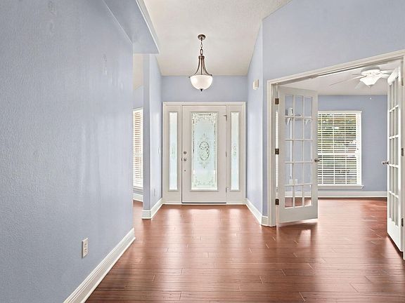5th image of 2386 Sherwood Dr