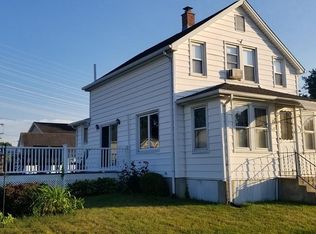 77 Amherst St, Chicopee, MA 01013