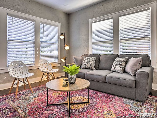 1st image of 1805 N Flores St APT 3