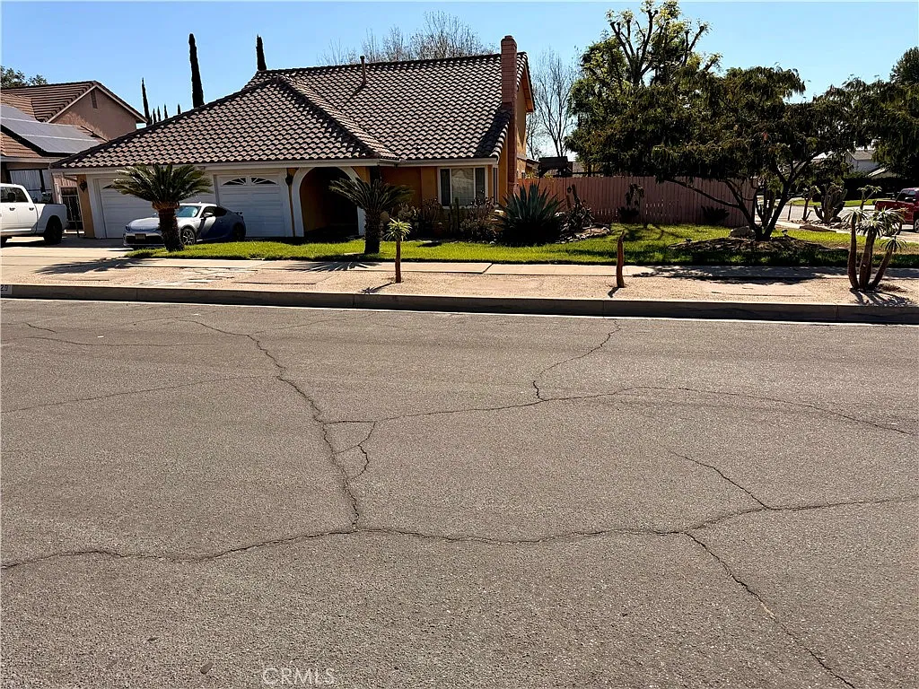 3 bed, 2.5 bath, 1714 sqft, $3,600 — Photo 1