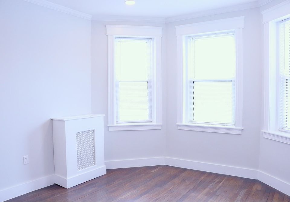 1st image of 465 Park Dr APT 15