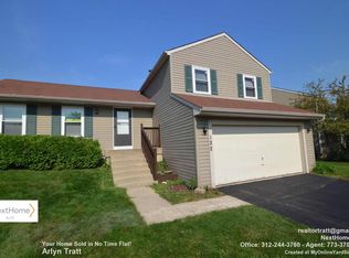 122 Canton Ln, Streamwood, IL