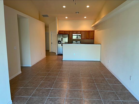 4th image of 503 SE 6th Ave #505