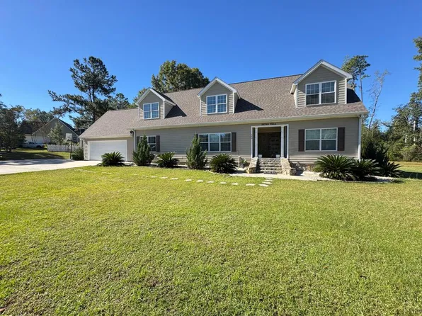 459 Flint Dr, Douglas, GA 31533
