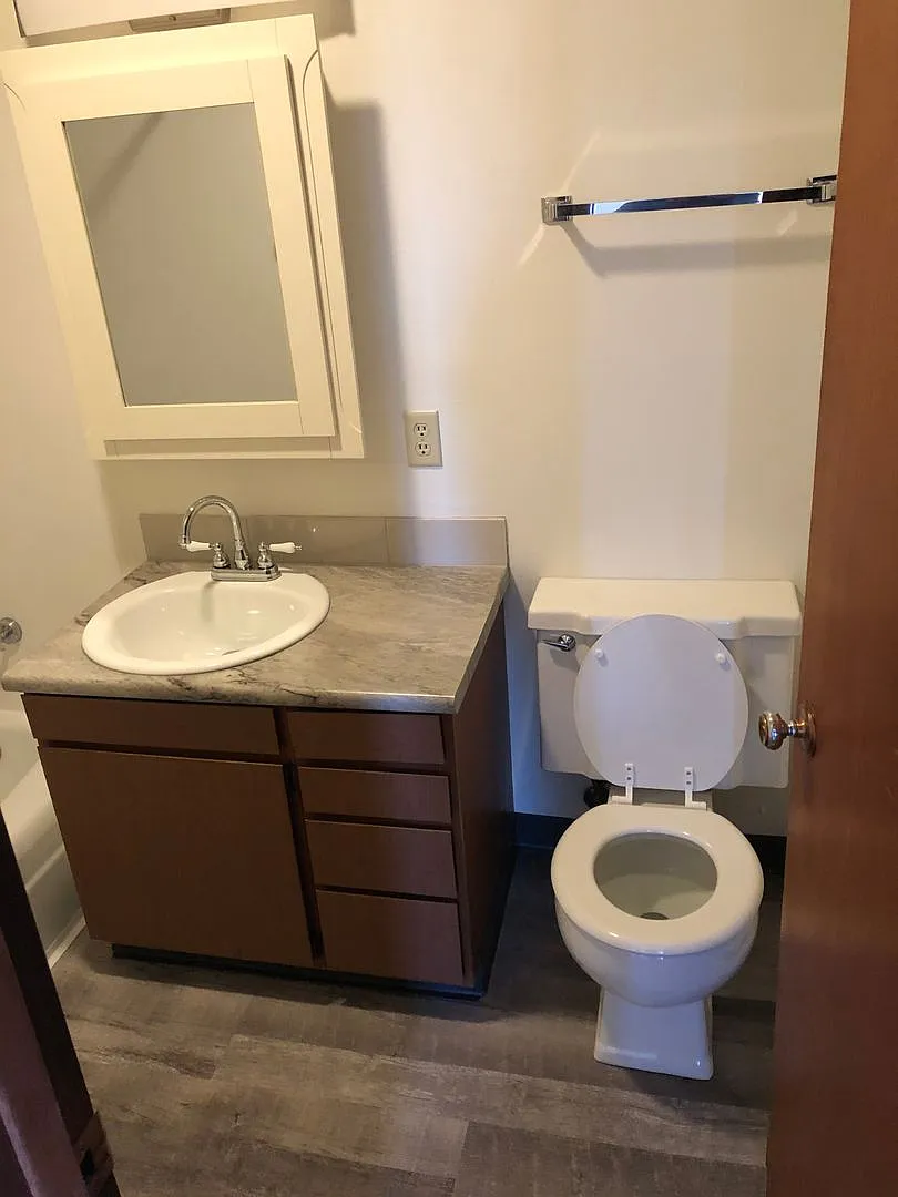 703coll — Photo 1