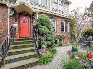 2132 NE Park Rd, Seattle, WA 98105
