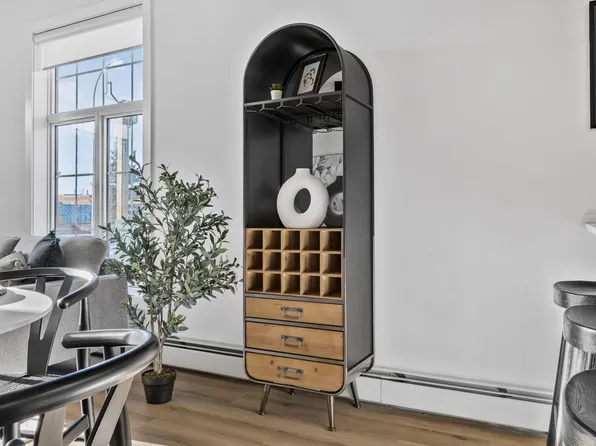 Esprit Living Apartments