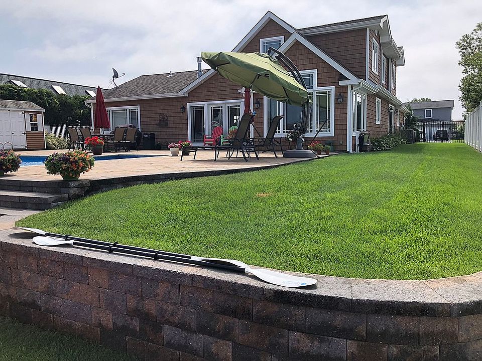 2nd image of 107 Drake Ct