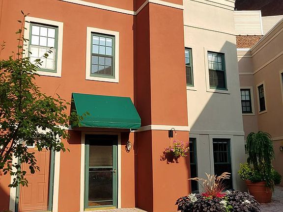 5th image of 133 Walton St APT 123