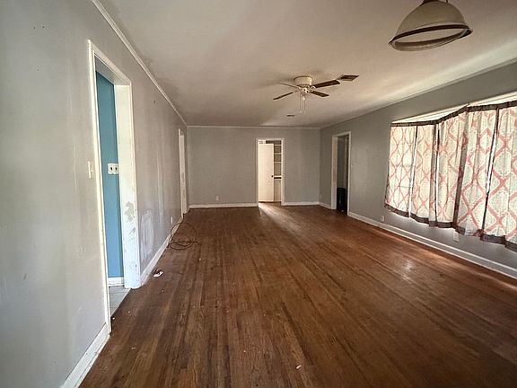 5th image of 1321 S Braden Ave