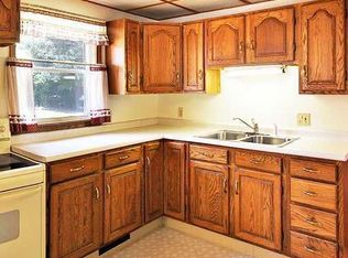 2908 Risley Dr, Lansing, MI 48917