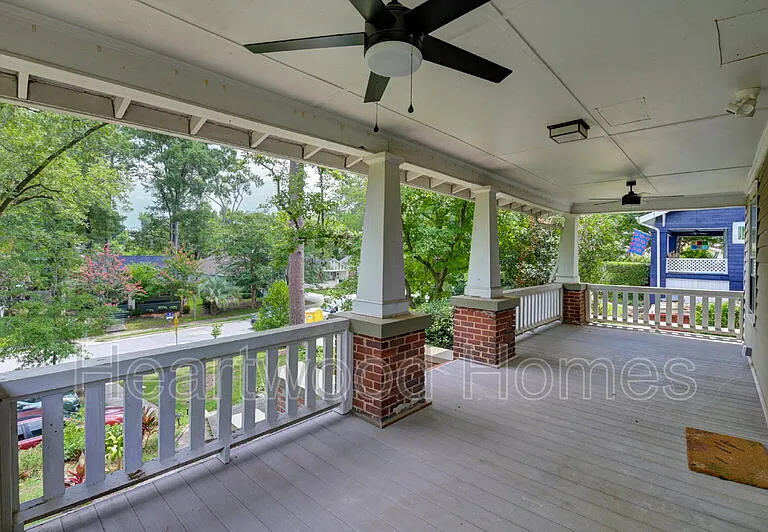 2417 Clark St #B — Photo 36