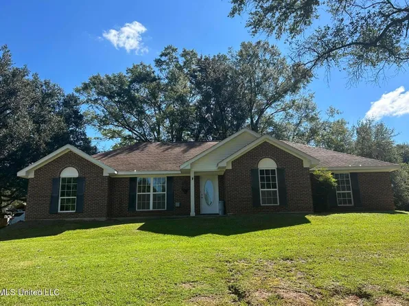 1116 Howell Tanner Chapel Rd, Lucedale, MS 39452